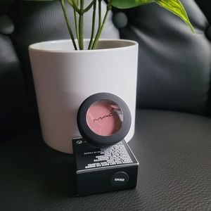 Mac cosmetics Powder kiss soft matte eyeshadow